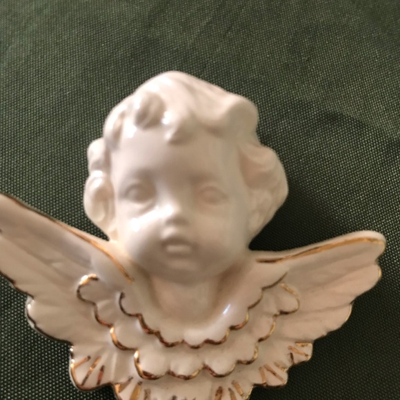 Angel Figure - Picture 2 of 4